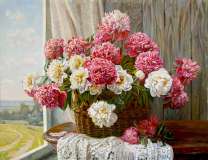 Букет цветов у окна