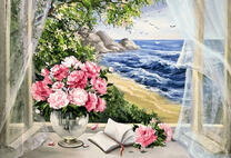 Пионы в вазе на фоне моря