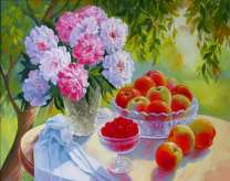 Яблоки, смородина и букет пионов