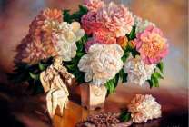 Пионы и статуэтка ангела