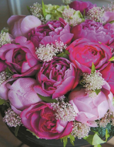 Красивый букет с пионами