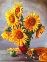 Красочные подсолнухи в вазе и яблоко