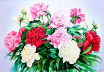 Красные, белые и фиолетовые пионы в букете